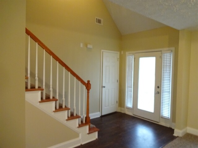 Foto del edificio - 212 Hedgewood Dr