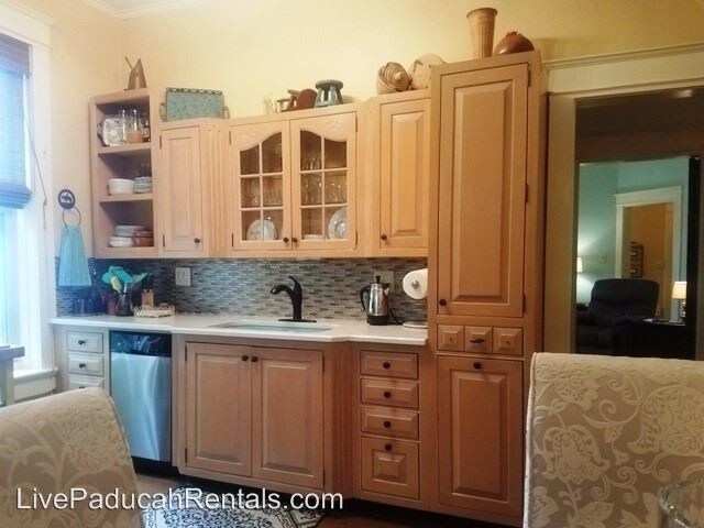 Foto del edificio - 329-331 Madison St
