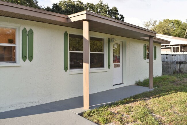 Building Photo - Great Neighborhood!