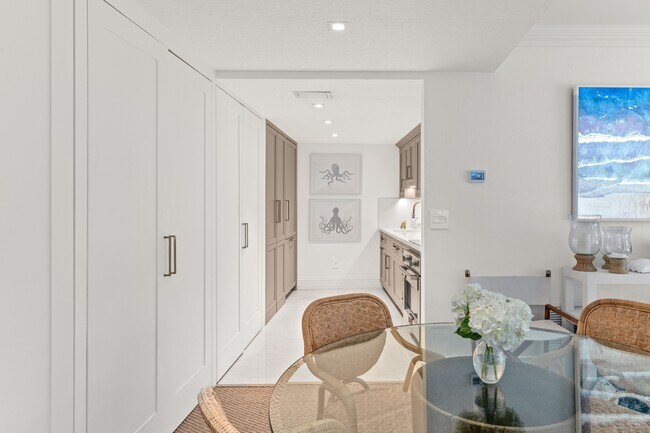 Foto del edificio - 2774 S Ocean Blvd