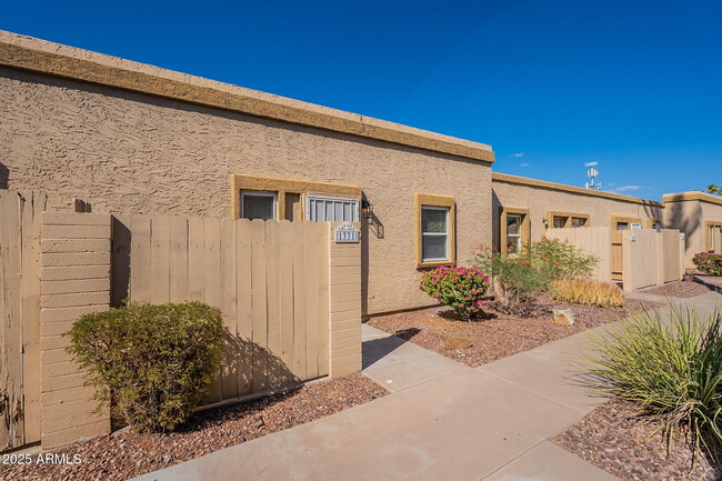 Building Photo - 1331 E Pierson St