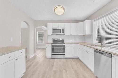 Building Photo - 3881 Forest Dawn Ct