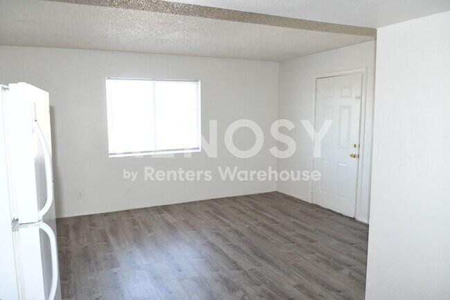Foto del edificio - 1733 E Cambridge Ave