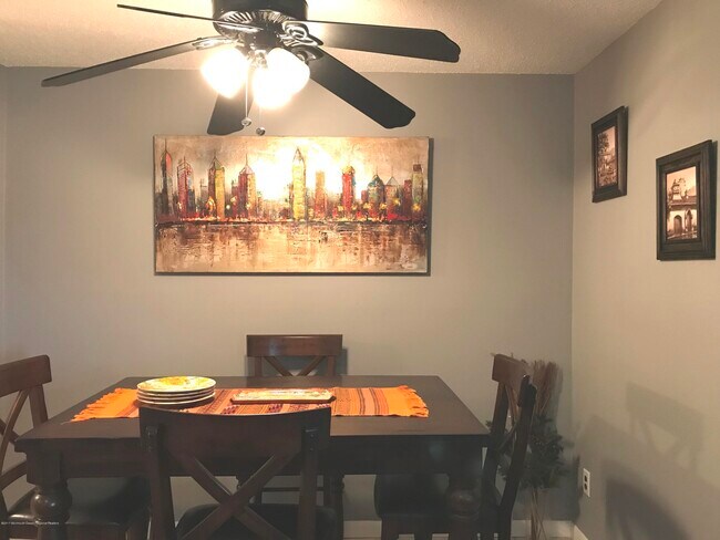 Foto del edificio - 46 Frontier Way