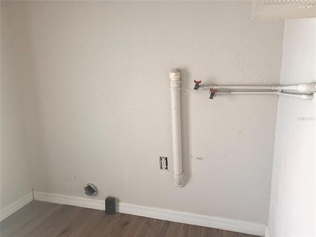 Foto del edificio - 804 NW 1st Ave