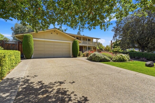 Foto del edificio - 12456 Newport Ct