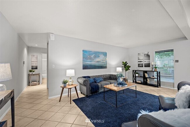 Foto del edificio - CLICK "REQUEST A TOUR" NOW!