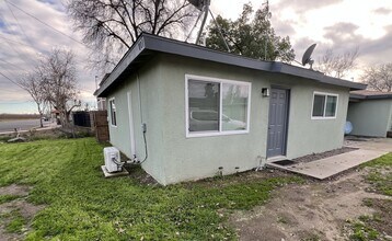 Building Photo - 803 S Farmersville Blvd