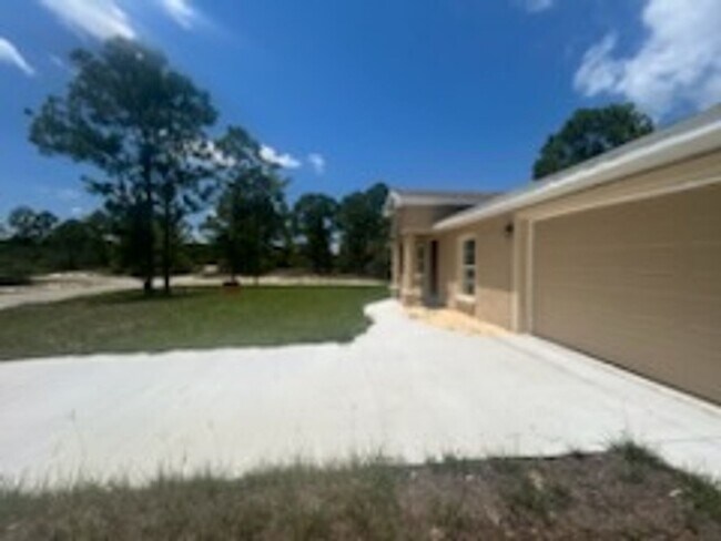 Foto del edificio - 3/2/1 Single Family Home Available-Cozy Pe...