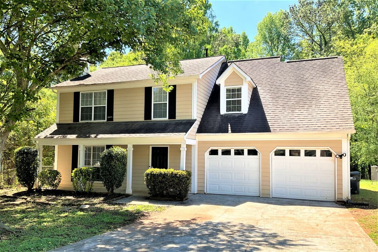 Foto principal - 1350 Charter Oaks Ln