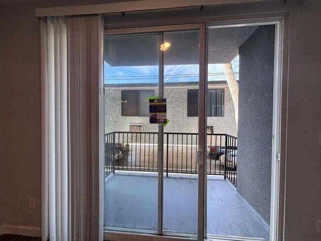 Interior Photo - 2820 Sawtelle Blvd