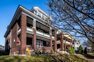 Building Photo - 1742 Bryden Rd