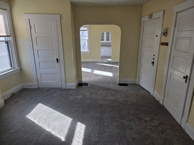 Building Photo - 3959 Hazel Ave