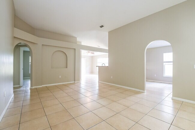 Foto del edificio - 6853 Westlake Blvd
