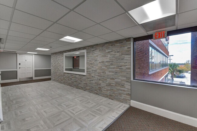 Building Photo - wh501