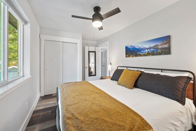 Foto del edificio - 56 Cedar Pointe Lp