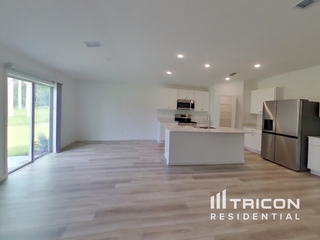 Building Photo - 10746 Lishwood Wy