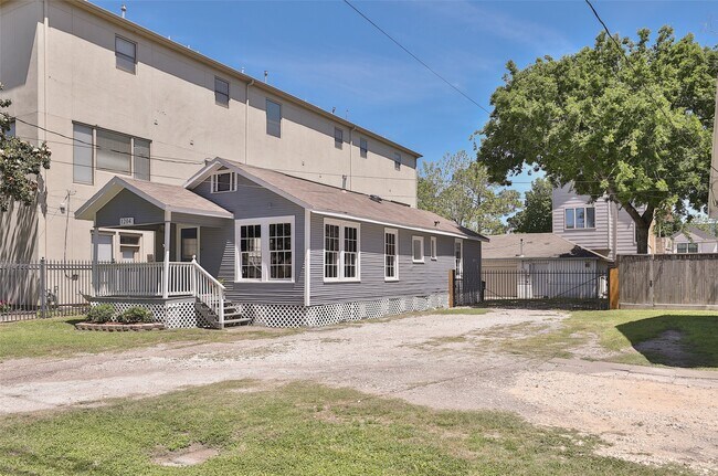 Building Photo - 1204 Birdsall St