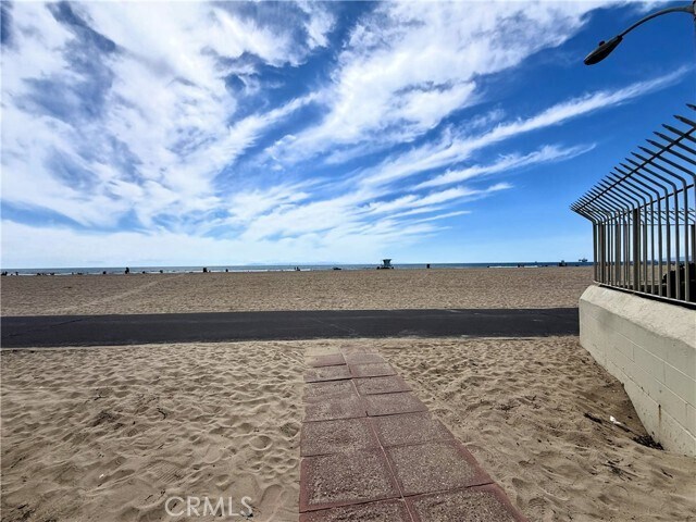 Foto del edificio - 711 Pacific Coast Hwy