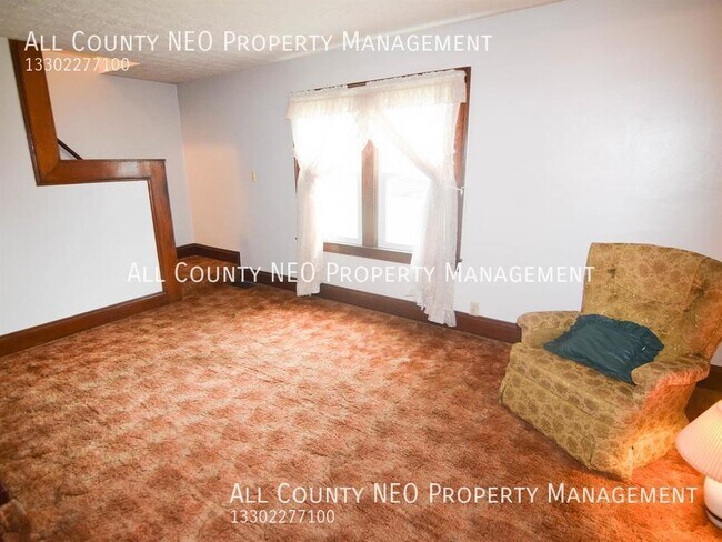 Foto del edificio - 2 Bedroom 1 Bath home in Akron!