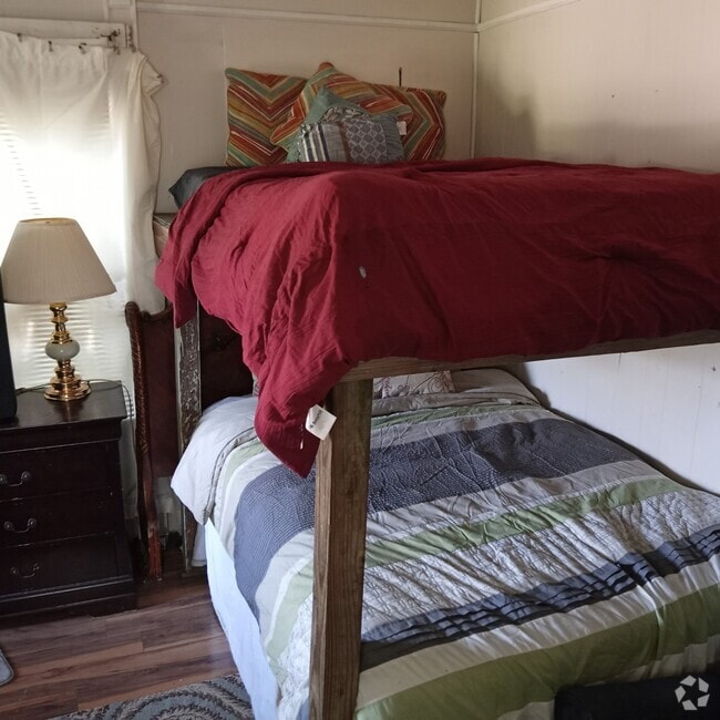 Ames Terrace Houses for Rent with a Swimming Pool Marrero, LA 1