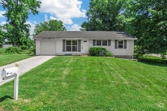 Building Photo - 1121 Dauphine Ln