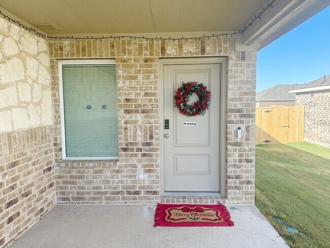 Foto del edificio - Stunning 3 Bed 2 Bath home for Rent