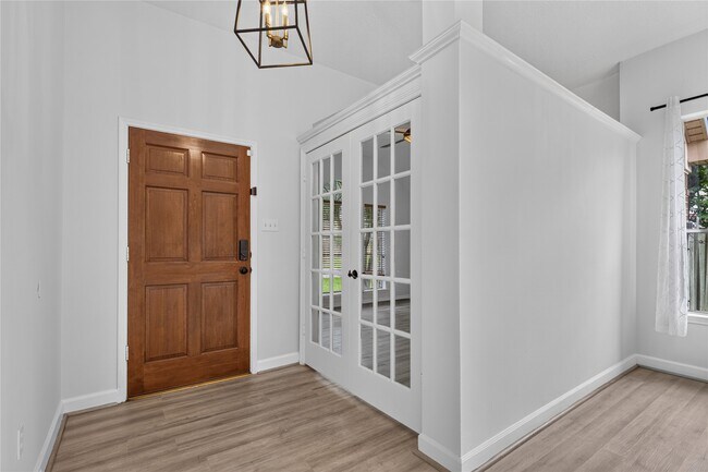 Building Photo - 7206 Glen Rosa Dr