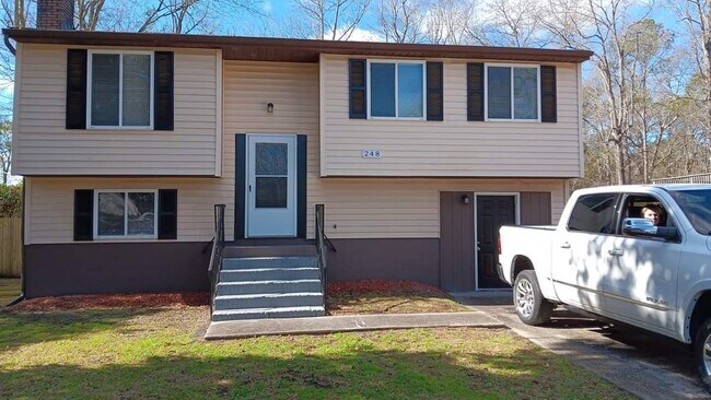 Building Photo - 248 Lloydwood Dr