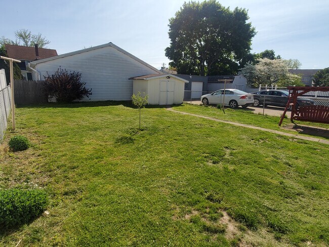 Yard - 31 Durkee St