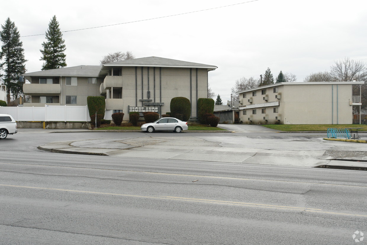 Foto del edificio - Highland Apartments