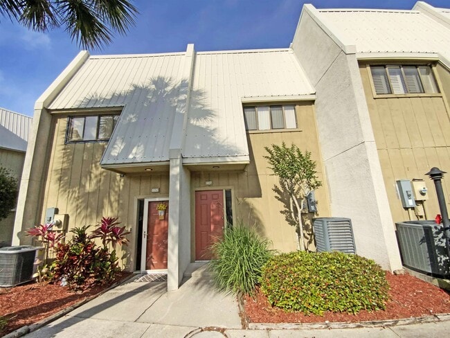 Building Photo - 933 S Ponce De Leon Blvd