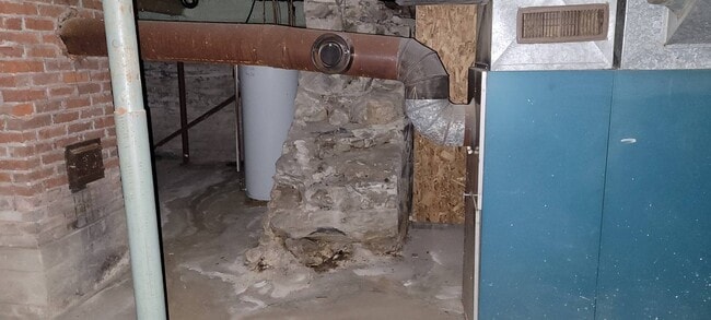 Building Photo - 649 Rue Principale