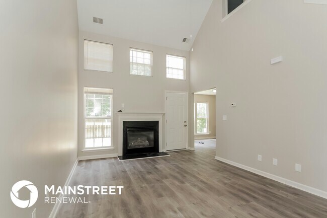Foto del edificio - 7817 Ebony Rd