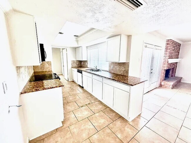 Foto del edificio - 5024 Middleton Cir