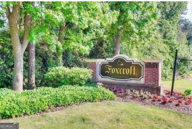 Foto del edificio - 6851 Roswell Rd