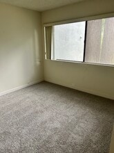 Building Photo - Governor's Square Apartments