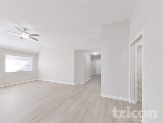 Foto del edificio - 21476 Palace Pines Dr