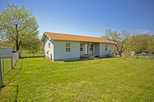 Building Photo - ***10467 Atkins Road***