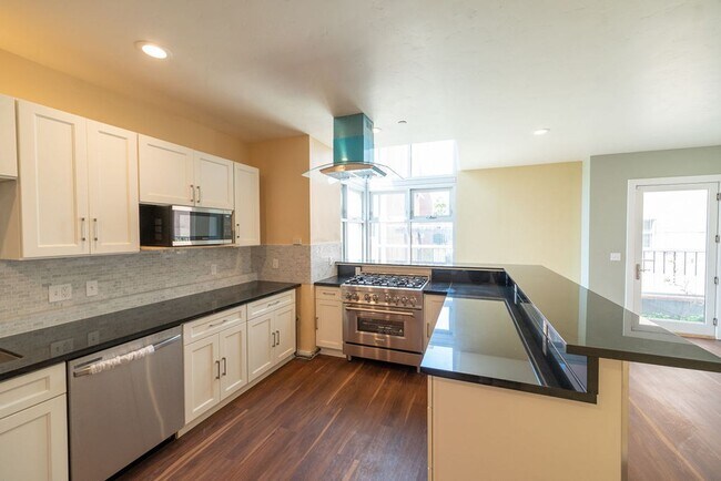 Building Photo - 1276 Ocean Ave
