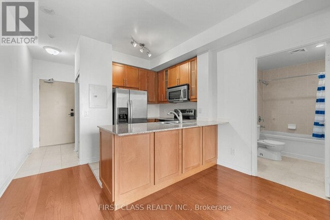 Building Photo - 18 Holmes Ave