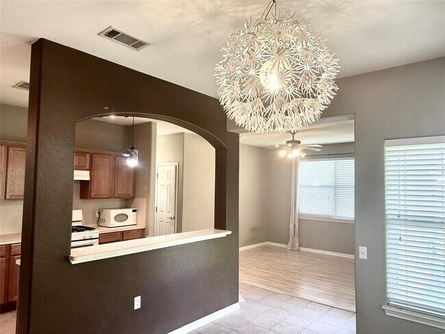 Foto del edificio - 5700 Toscana Ave