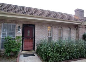 Building Photo - 3311 Continental Dr