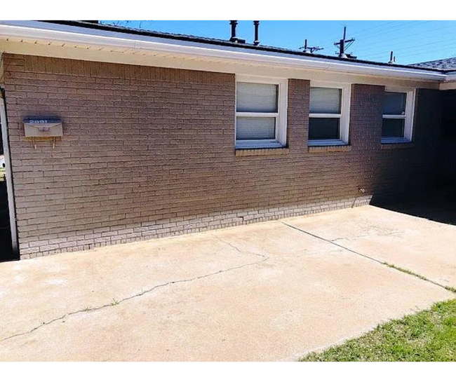 Building Photo - 2801 53rd St