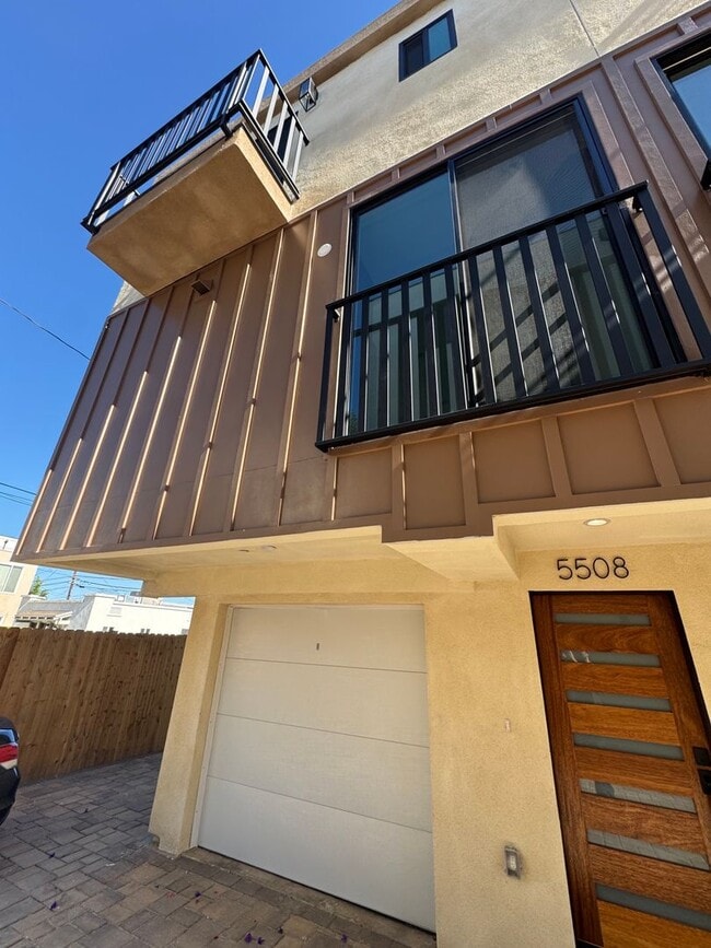 Foto del edificio - 5506 Barton Ave