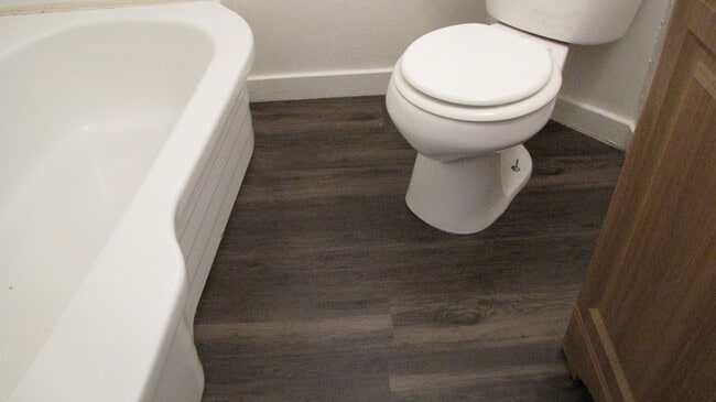 Building Photo - 105 Brighton Way