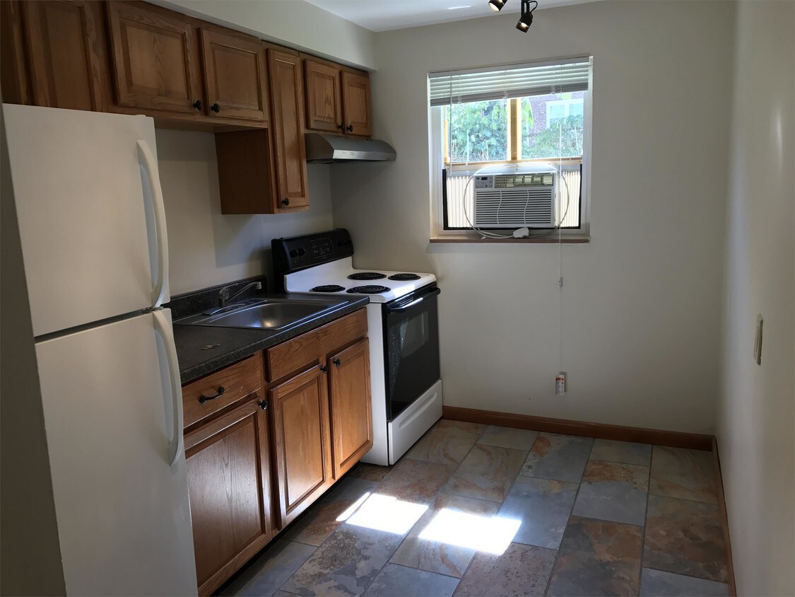 Foto principal - 140 Lacrosse St
