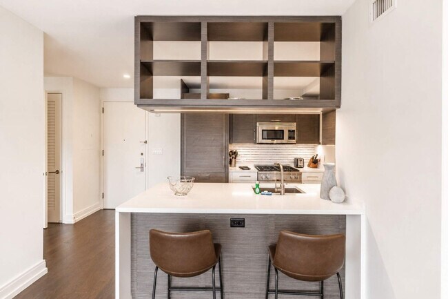 Foto del edificio - 555 10th Ave