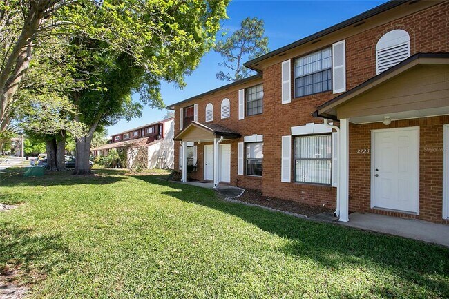 Foto del edificio - 2725 Gray Fox Ln