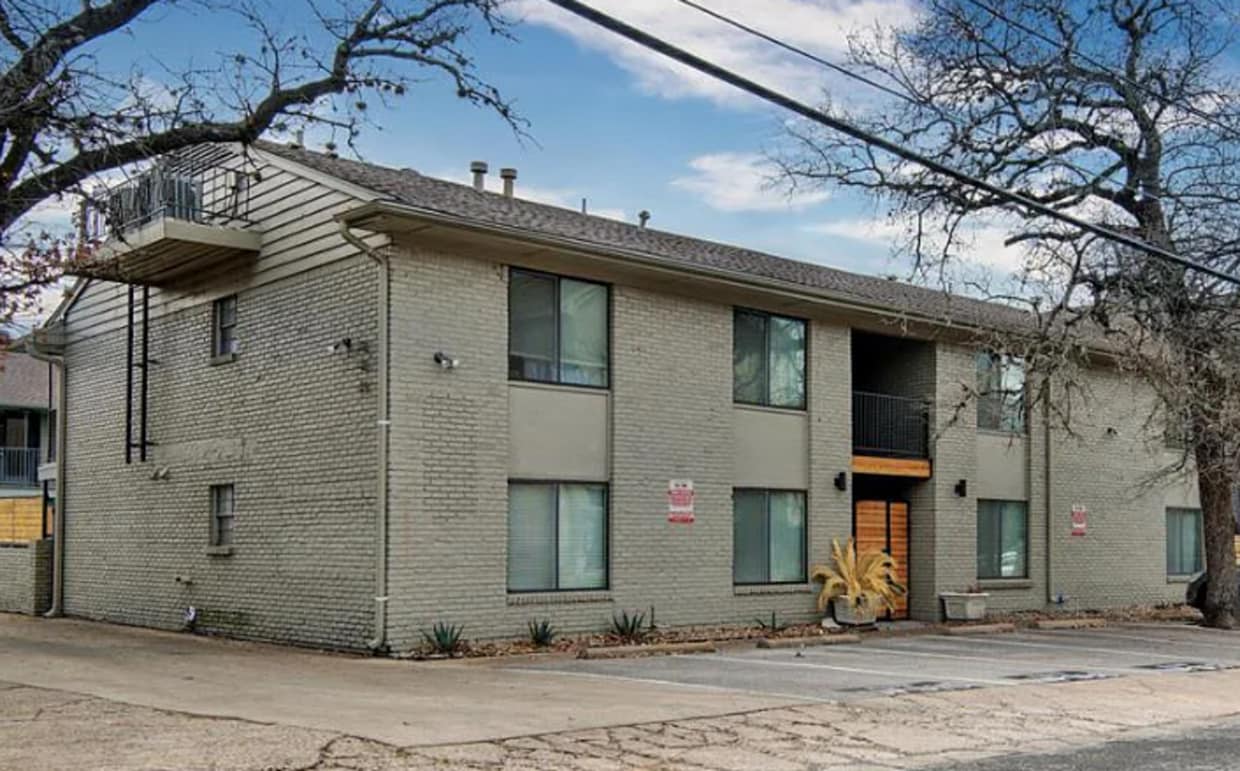 Building Photo - 1307 Norwalk Ln